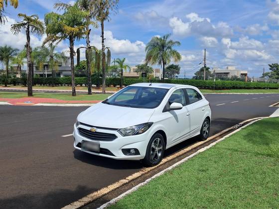 CHEVROLET ONIX 1.4 MPFI LTZ 8V FLEX 4P AUTOMÁTICO